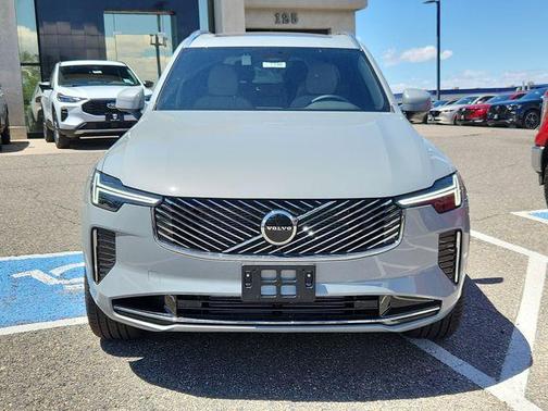 2025 Volvo XC90 Plug-In Hybrid T8 Core 7-Seater