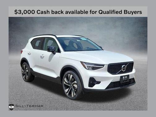 2026 Volvo XC40 B5 Plus