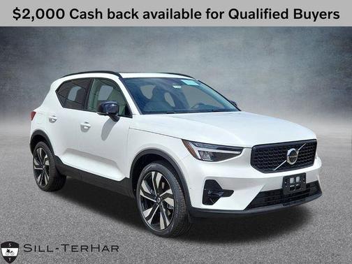 2026 Volvo XC40 B5 Plus