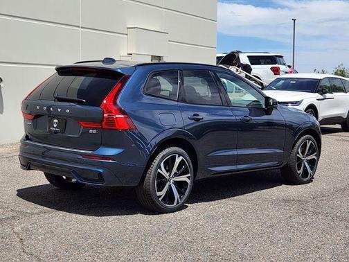 2025 Volvo XC60 B5 Ultra