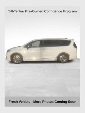 2023 Chrysler Pacifica Hybrid Limited