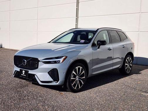 2025 Volvo XC60 B5 Plus