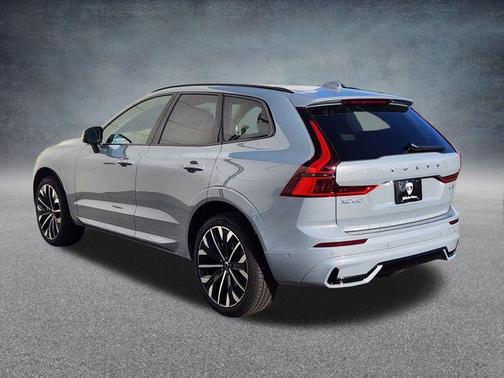 2026 Volvo XC60 B5 Ultra