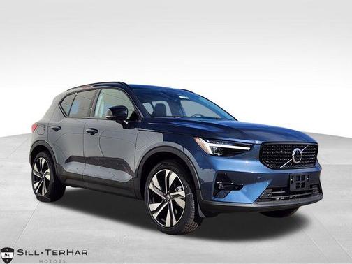 Denim Blue 2026 Volvo XC40 B5 Ultra