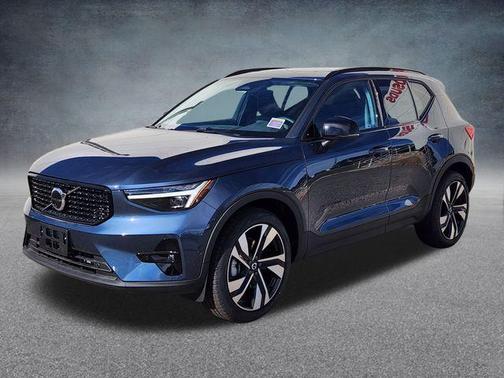 2026 Volvo XC40 B5 Ultra
