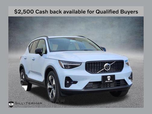 2026 Volvo XC40 B5 Plus