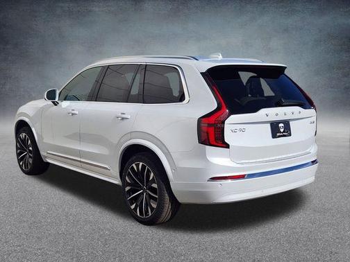 2026 Volvo XC90 B6 Plus 7-Seater