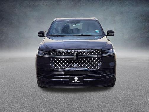 2025 Lincoln Navigator L Black Label