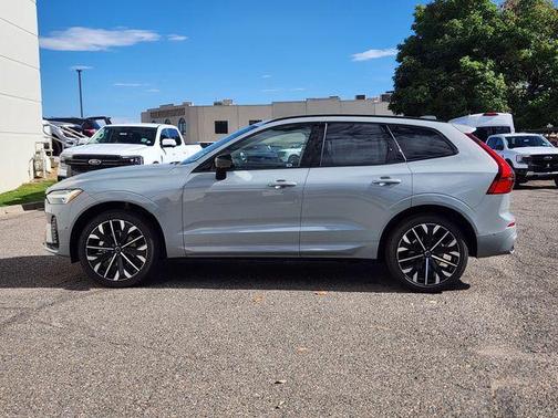 2026 Volvo XC60 B5 Ultra