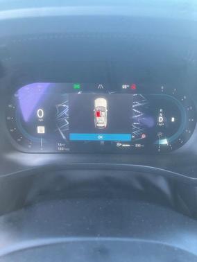 2023 Volvo XC60 B5 Ultimate Bright Theme