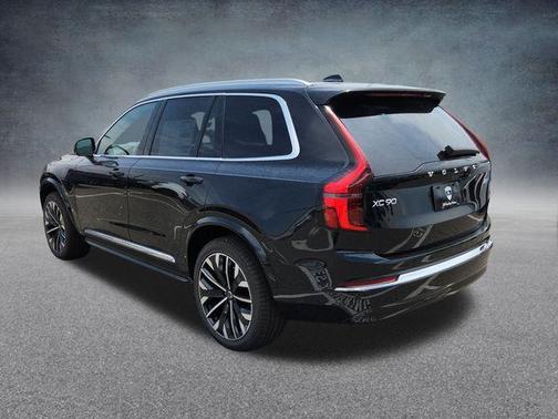 2026 Volvo XC90 B5 Plus