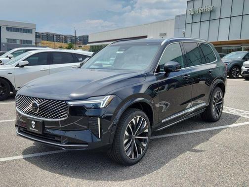 2026 Volvo XC90 B5 Plus