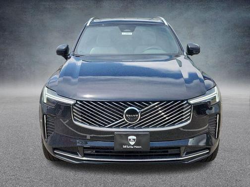 2026 Volvo XC90 B5 Plus