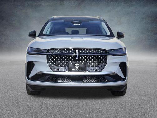 Metallic 2026 Lincoln Nautilus Reserve