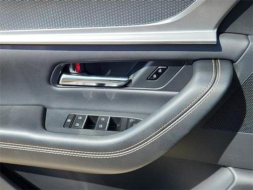 2025 Mazda CX-70 PHEV Premium Package