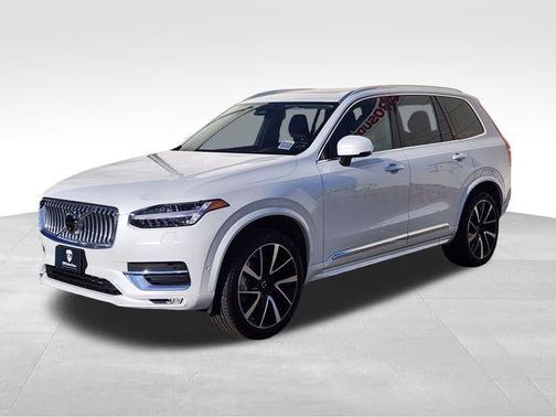 2025 Volvo XC90 B6 Plus 7-Seater