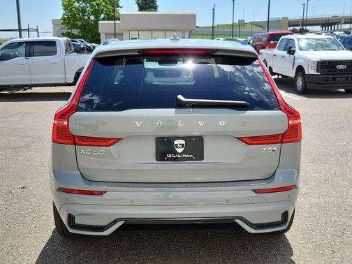 2025 Volvo XC60 Plug-In Hybrid T8 Ultra