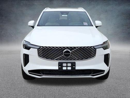 2026 Volvo XC90 B6 Core