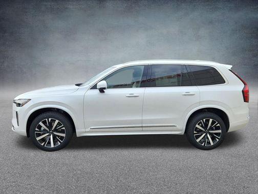 2026 Volvo XC90 B6 Core