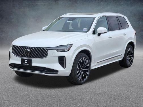 Crystal White Pearl 2026 Volvo XC90 B6 Plus 7-Seater