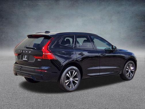 2025 Volvo XC60 B5 Core