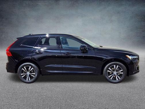 2025 Volvo XC60 B5 Core