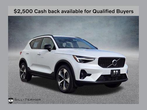 2026 Volvo XC40 B5 Plus