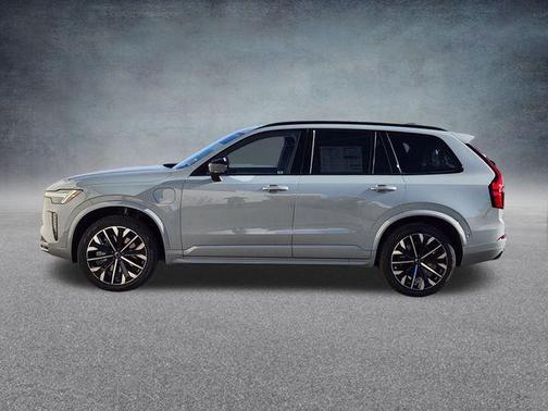 2026 Volvo XC90 Plug-In Hybrid T8 Ultra Dark Theme 7-Seater