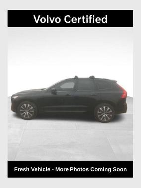 2023 Volvo XC60 B5 Plus Dark Theme