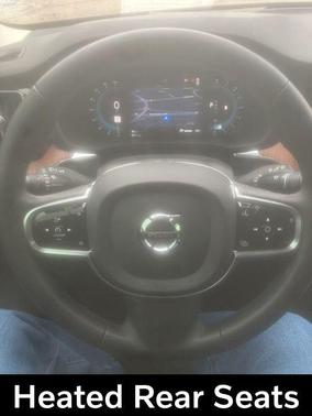 2023 Volvo XC60 B5 Plus Dark Theme