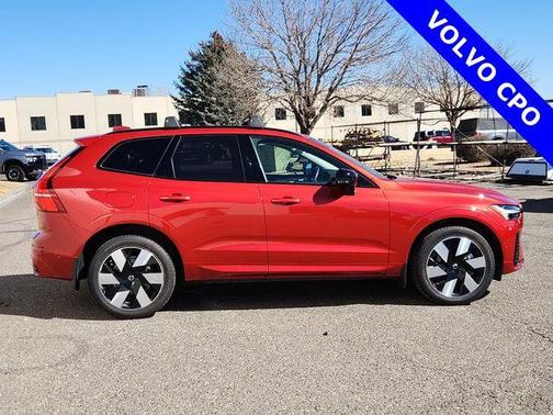 2025 Volvo XC60 Plug-In Hybrid T8 Plus