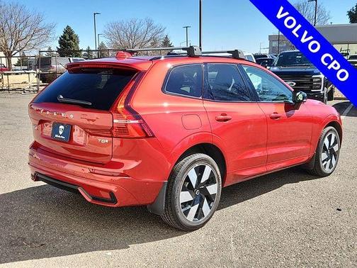 2025 Volvo XC60 Plug-In Hybrid T8 Plus