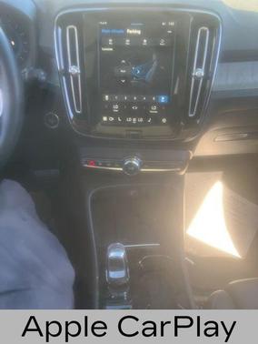 2025 Volvo XC40 B5 Plus Bright Theme