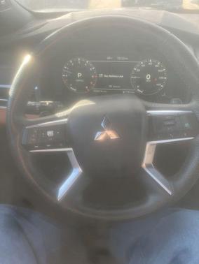 2023 Mitsubishi Outlander SEL