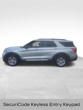 Iconic Silver Metallic 2023 Ford Explorer XLT