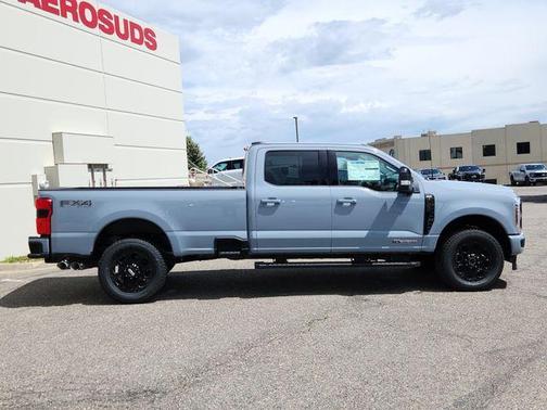 2025 Ford F-350 Lariat Super Duty