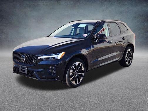 Onyx Black Metallic 2026 Volvo XC60 Plug-In Hybrid T8 Ultra