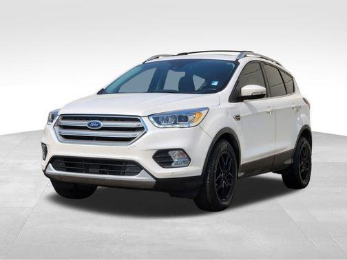 White Platinum Clearcoat Metallic 2019 Ford Escape Titanium