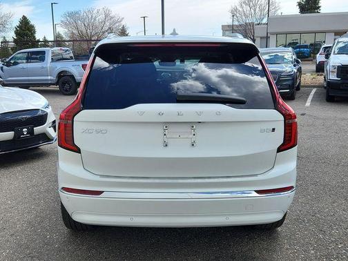 2025 Volvo XC90 B5 Plus 7-Seater
