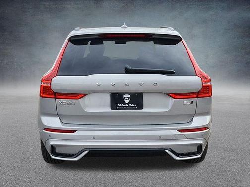 2025 Volvo XC60 B5 Core