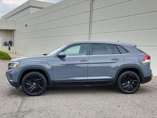 2020 Volkswagen Atlas Cross Sport 2.0T SE w/Technology