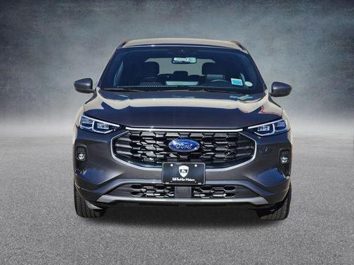 2025 Ford Escape ST-Line Elite