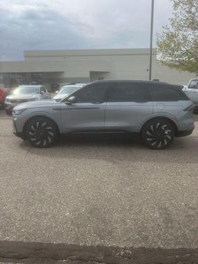 2024 Lincoln Nautilus Reserve