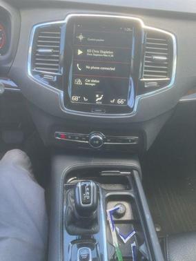 2018 Volvo XC90 T6 Momentum