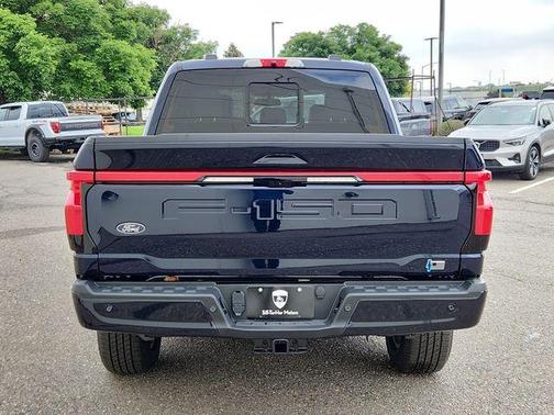 2025 Ford F-150 Lightning LARIAT