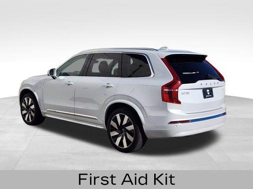 2024 Volvo XC90 Recharge Plug-In Hybrid T8 Plus 6 Passenger