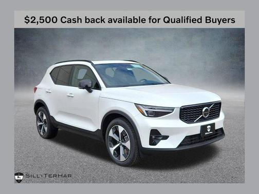 2026 Volvo XC40 B5 Plus