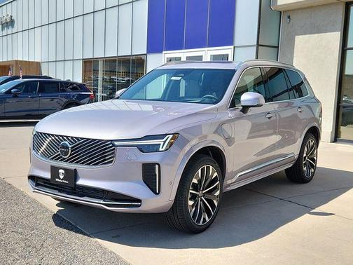 2026 Volvo XC90 T8 ULTRA