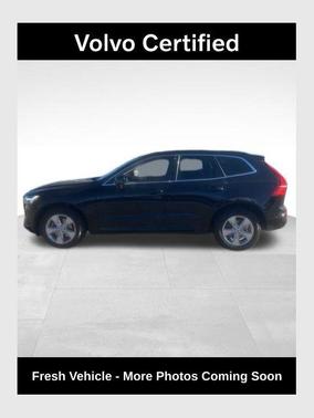 2022 Volvo XC60 B5 Momentum