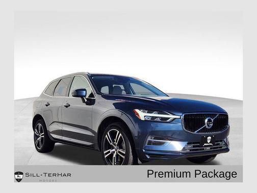 2019 Volvo XC60 Recharge Plug-In Hybrid T8 Momentum